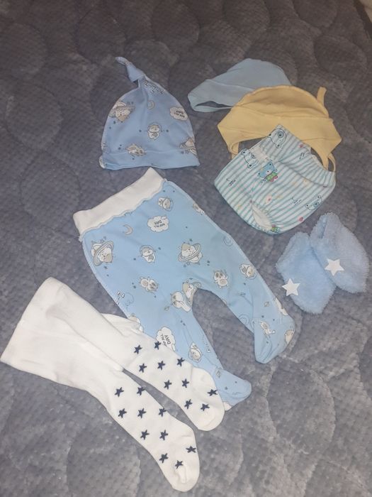 Два пакети речей для хлопчика або є нейтральні кольори можна дівчинка