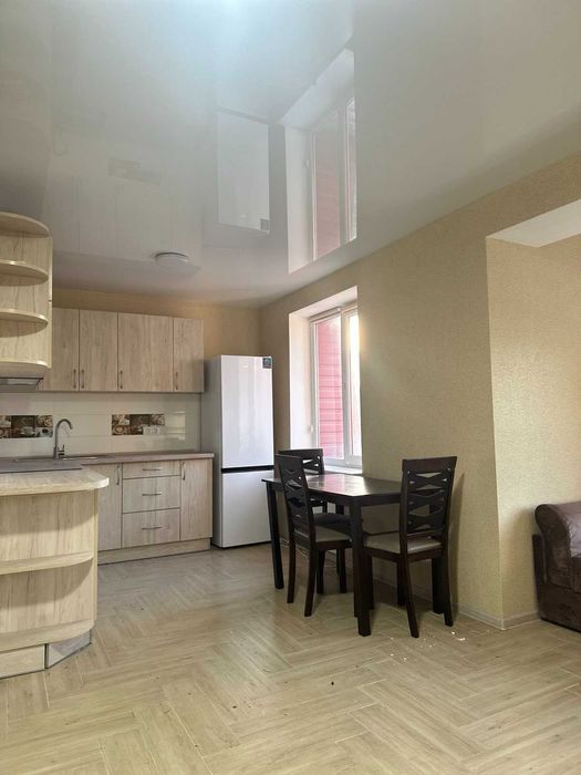 Квартира з сучасним ремонтом Хлібодарське/Авангард