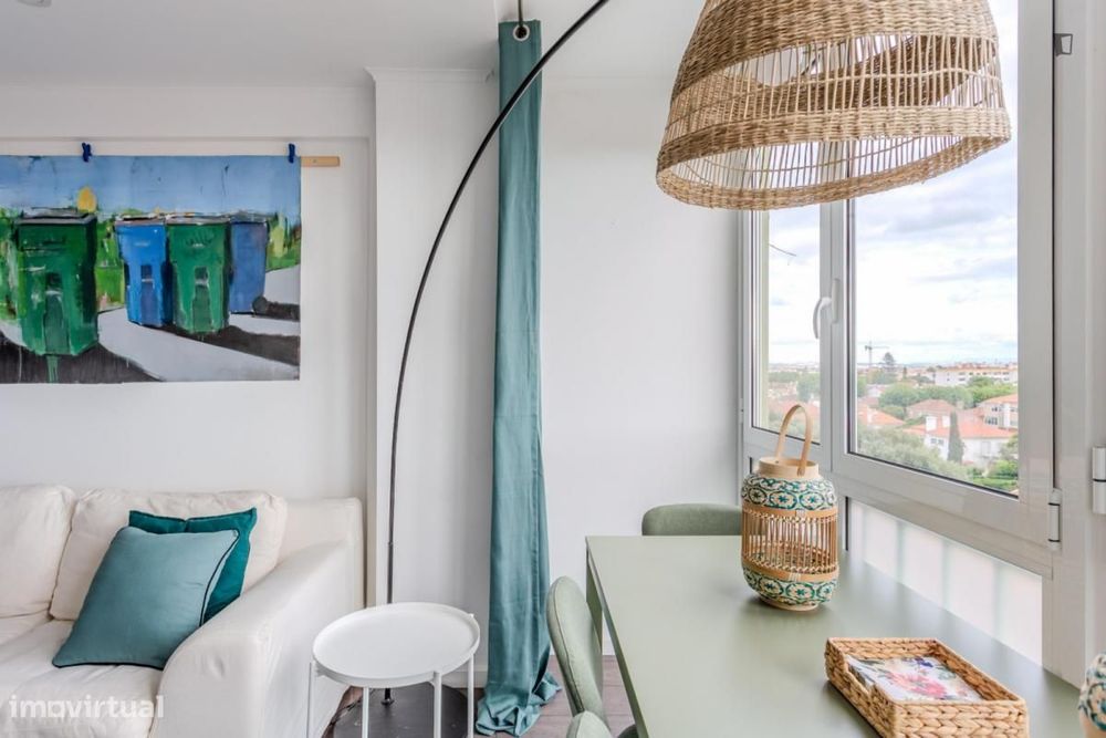 Quarto - localizado em Carcavelos Lisbon