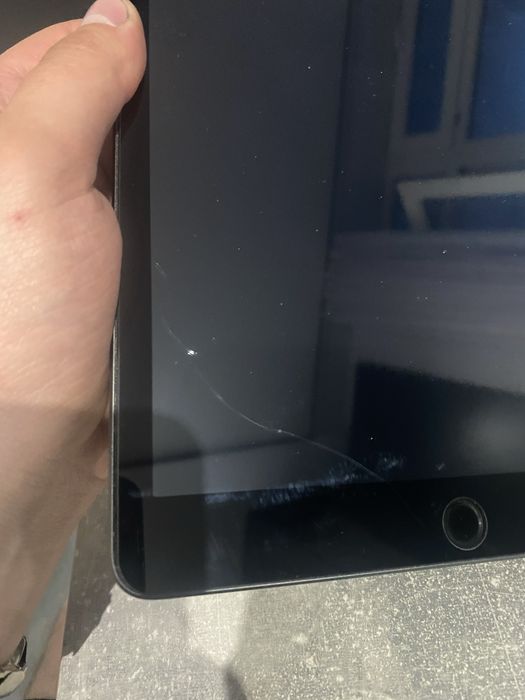 iPad 7 Generation 32GB Wi-Fi