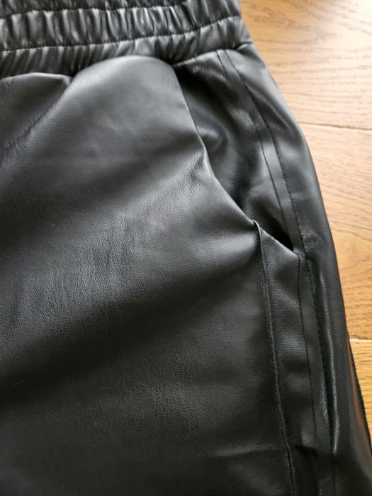 Spodnie megi z Eco skóry ocieplane