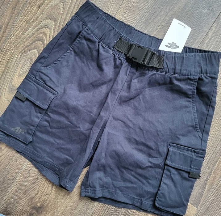 4F spodenki granatowe 146