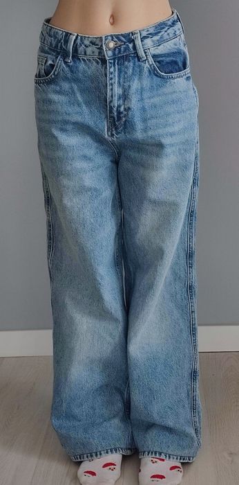 Spodnie jeansowe Stradivarius