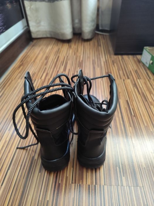 Buty wysokie rozmiar 42