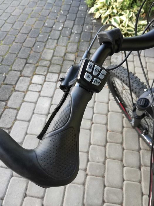 Rower trekingowy elektryczny jak nowy
