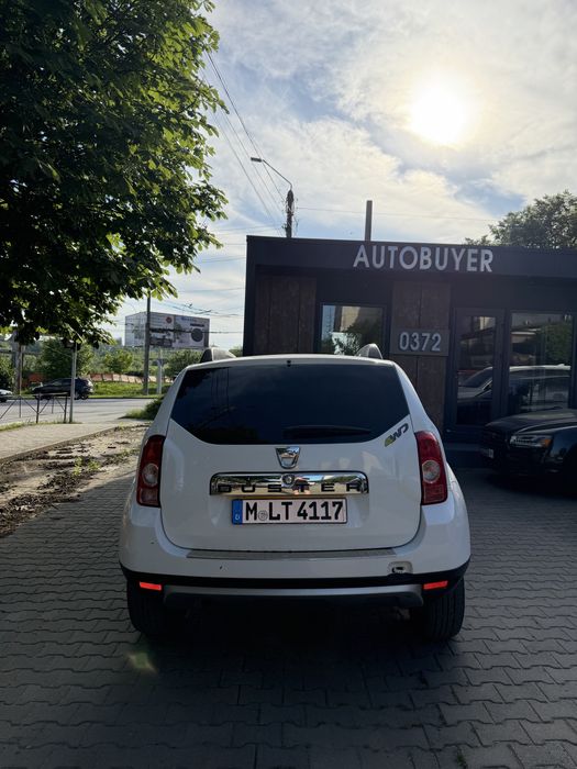 Свіжо пригнаний Dacia Duster