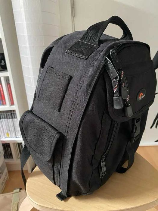Mochila Lowepro Micro Trekker 200