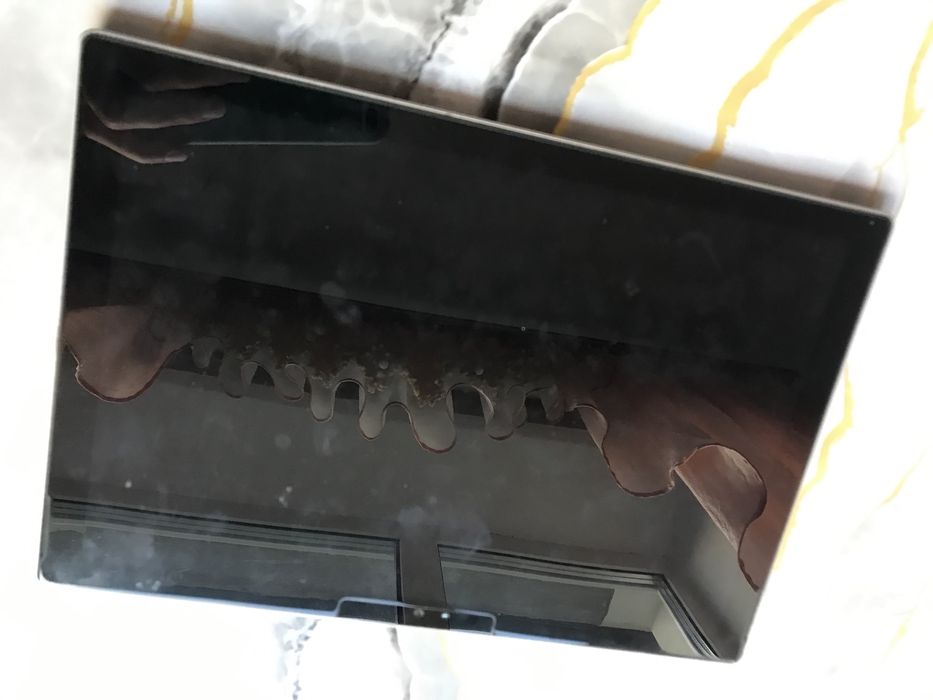 Продам планшет Microsoft Surface Pro 4