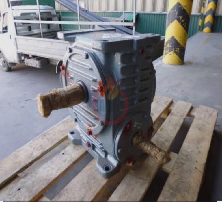 Продам редуктори Ч-160