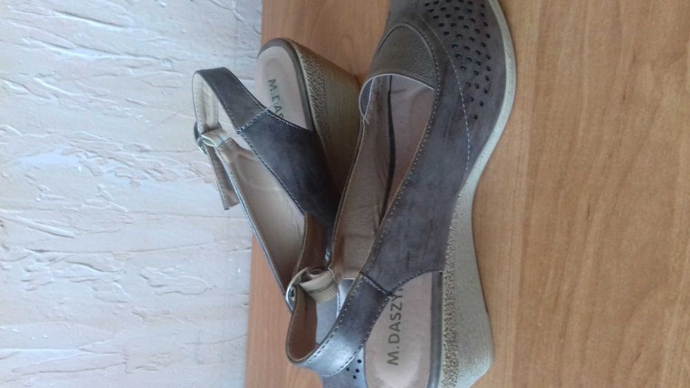Buty letnie damskie roz 38