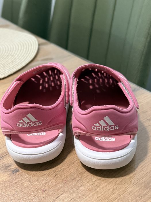 Сандалі Adidas, 34р.