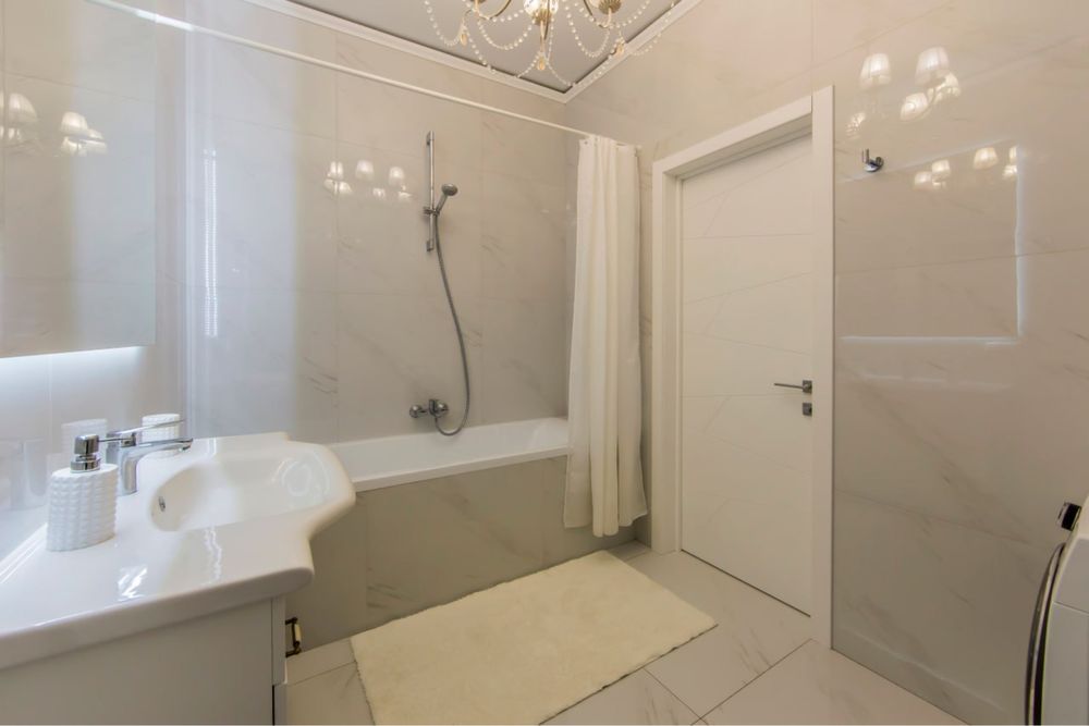 Подобово Квартира в ЖК Смарт Плаза Оболонь. Будинок з генератором