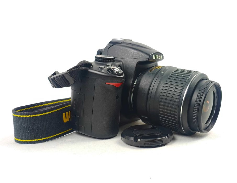 Дзеркальний фотоапарат Nikon D5000 KIT 18-55mm 32Gb (Пробіг 8564 кадрів)