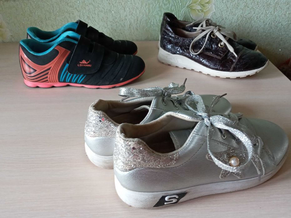 Кроссовки детские. 34 р.