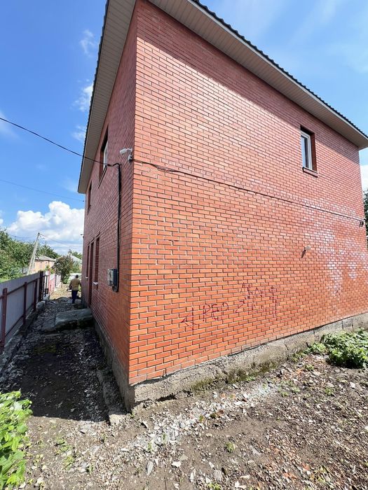 Продаж будинку в центральній частині міста