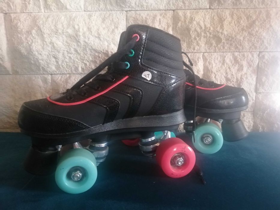 Wrotki figurowe r. 37