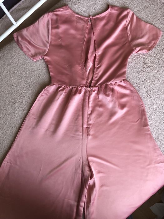 Kombinezon satynowy różowy/Petite z szerokimi nogawkami XS/34, Asos