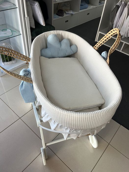 Cesta em verga usada