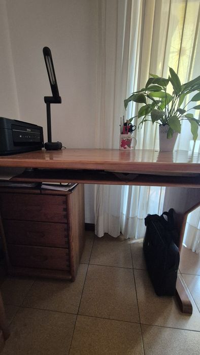 Secretária madeira maciça