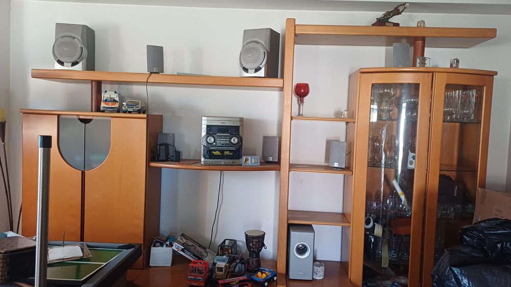 Movel de sala com mesa