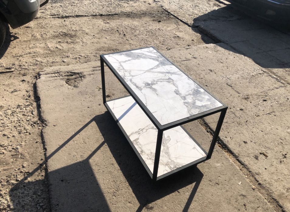 Журнальний столик