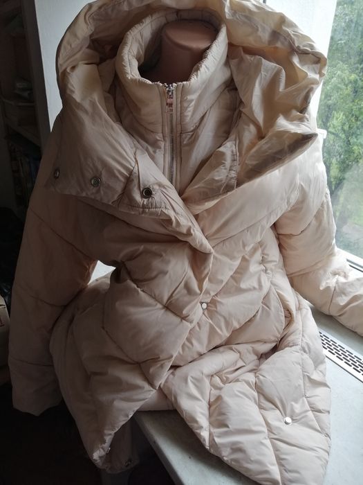 Куртка жіноча  M  Stradivarius