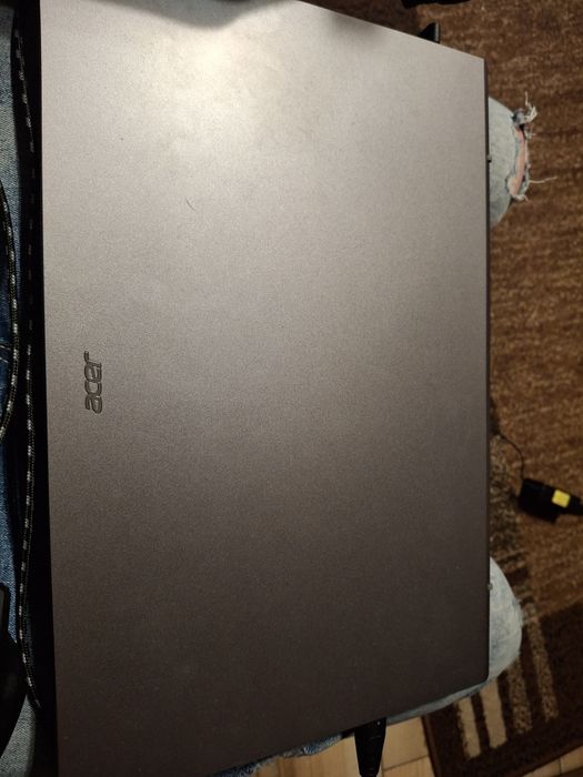 Acer extensa 215-55