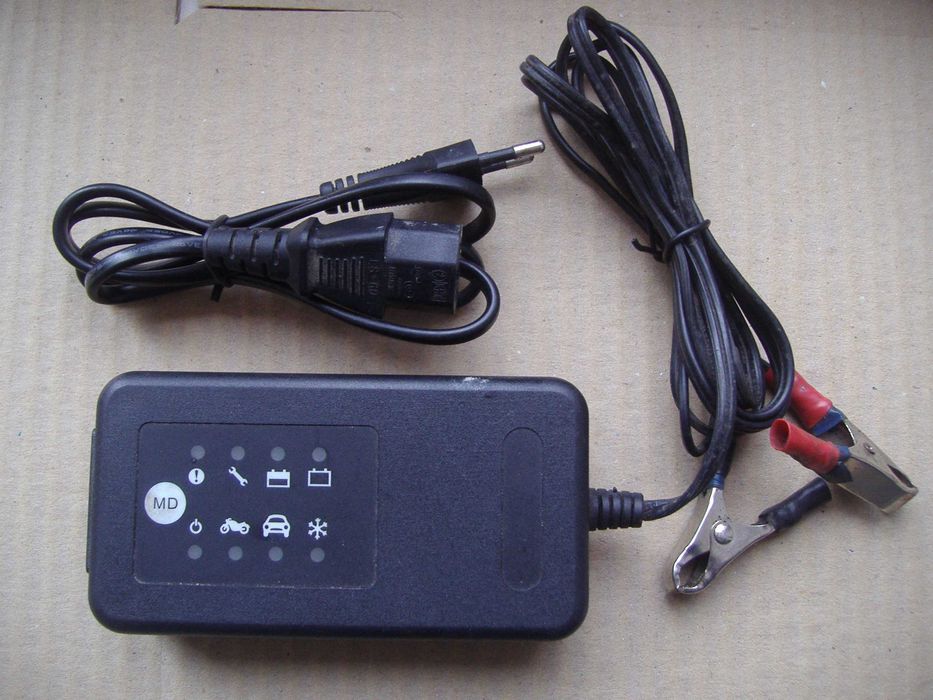 Зарядное устройство 12v для автомобильных и скутерных аккумуляторов