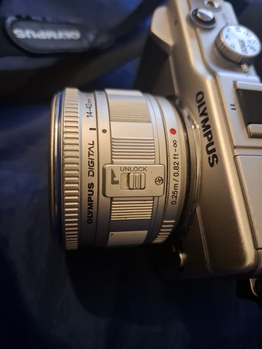 Câmara é uma Olympus PEN E-PL1