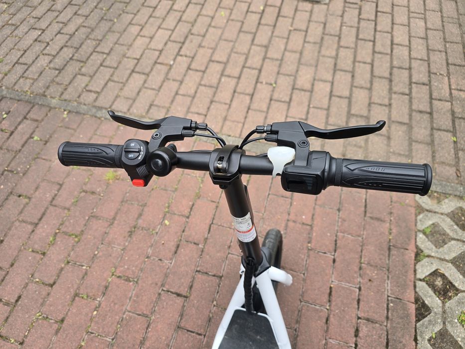 Електросамокат Windgoo B9