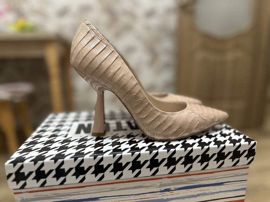 Туфлі лодочки Miraton