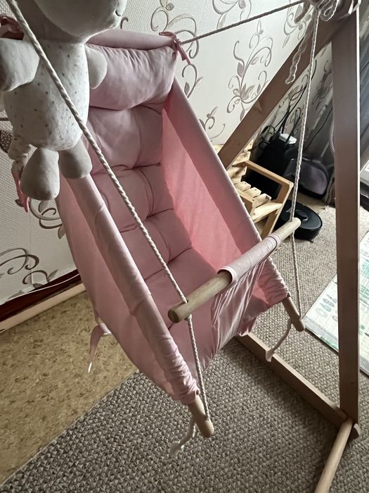 Гойдалка дитяча. Гойдалка зі стійкою.