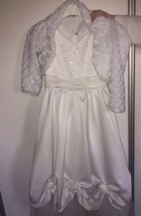 Piękna biała sukienka komunijna