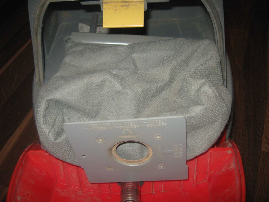 Пылесос LG,не включается.