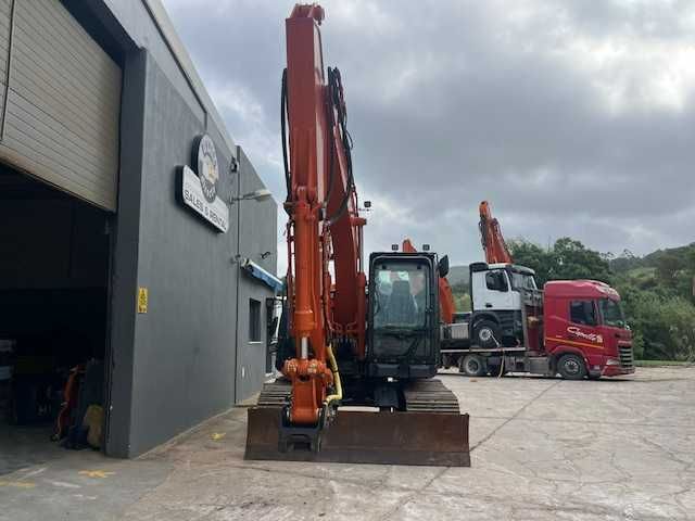 hitachi zx135us-7