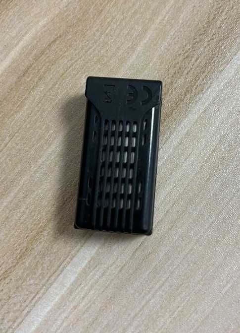 Bateria original de 3,7 V, 700 mAh para quadricóptero 4DRC V17