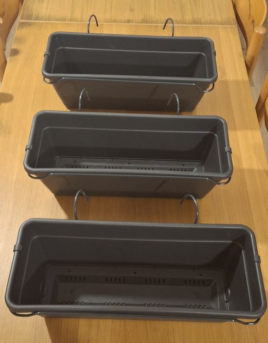 Vasos Pretos de Plástico