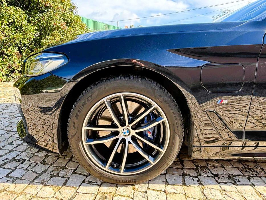 BMW 530 e Pack Desportivo M