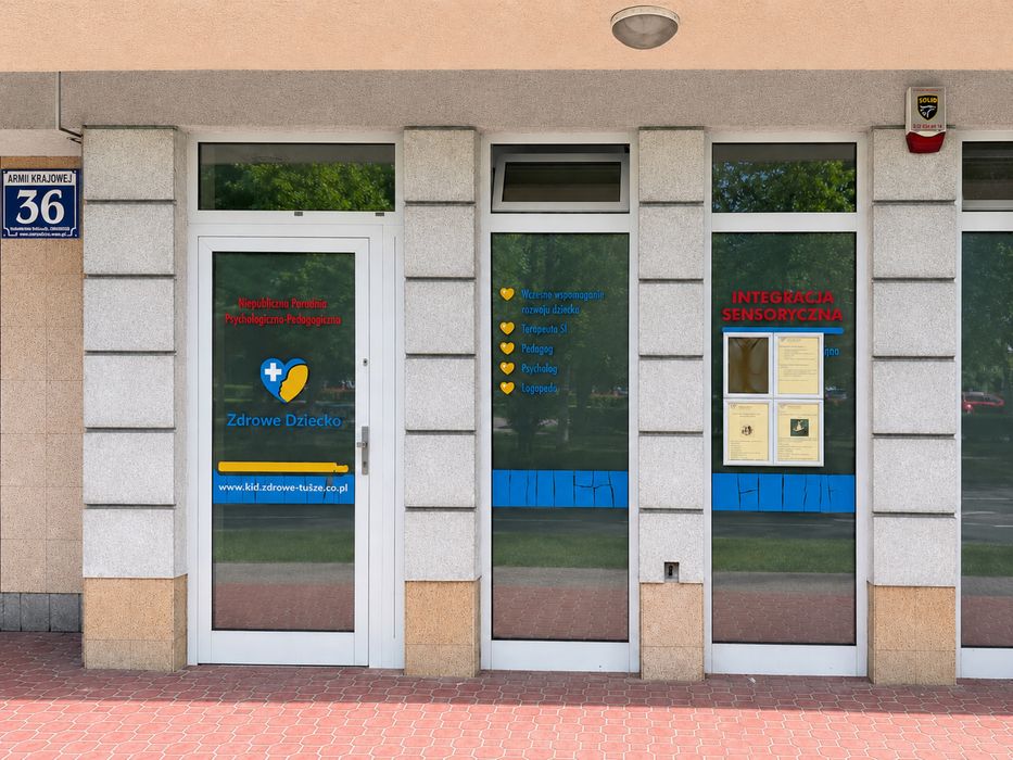 Lokal usługowy 38 m², parter, witryna, centrum Pruszkowa