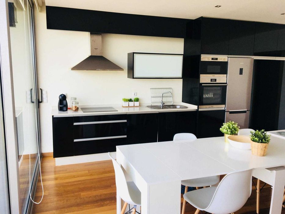 Arrendamento de apartamento T2 na Avenida Forte do Cão