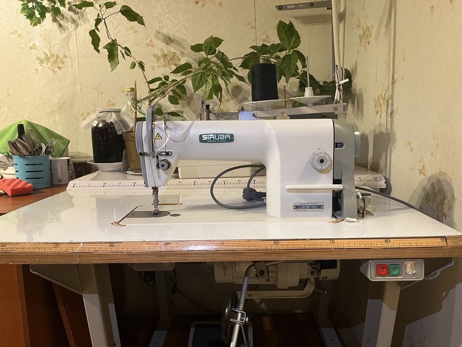 SIRUBA L818F-H1 швейна машинка