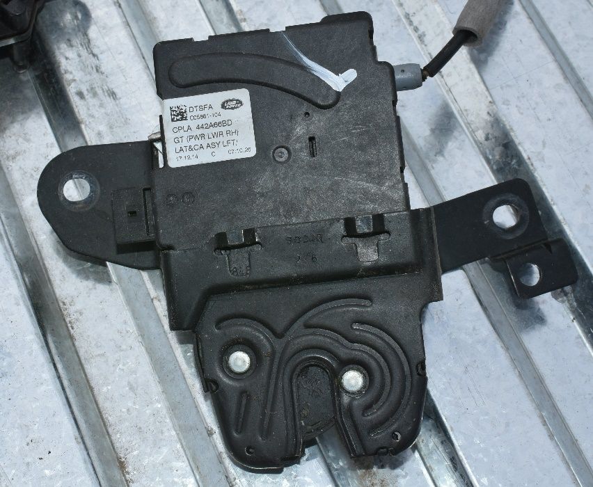 Zamek tylnej klapy z dociągiem Range Rover Vogue L405 rok od 2012