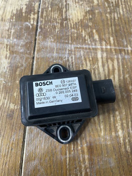 Датчик поперечного ускорения Датчик удара Audi A4 B6/B7, Audi A6 C5, Audi A8 D3, VW Passat B5 / B5 FL, Skoda Superb I