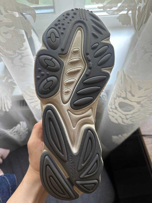 Adidas Oztral GZ9409