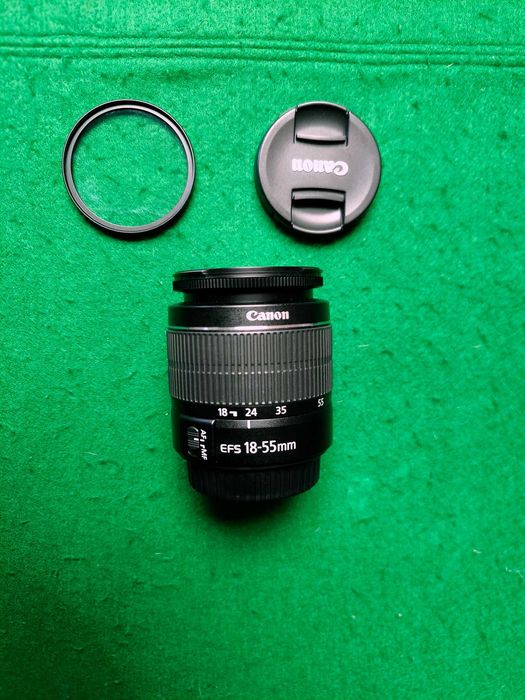 Máquina fotográfica Canon EOS 2000 D - pouco usada, praticamente nova.