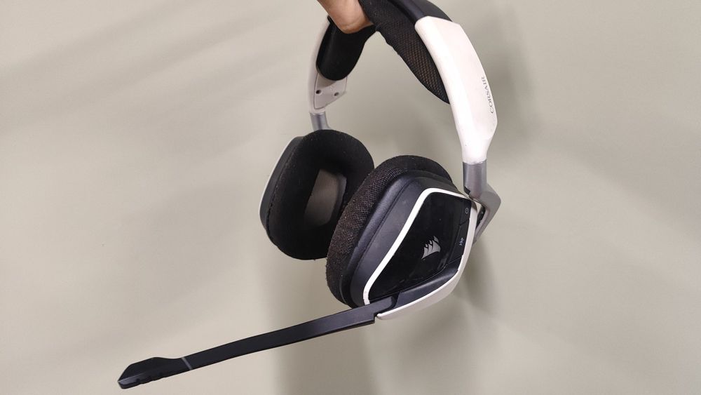 Бездротова гарнітура до ПК Corsair Void RGB elite