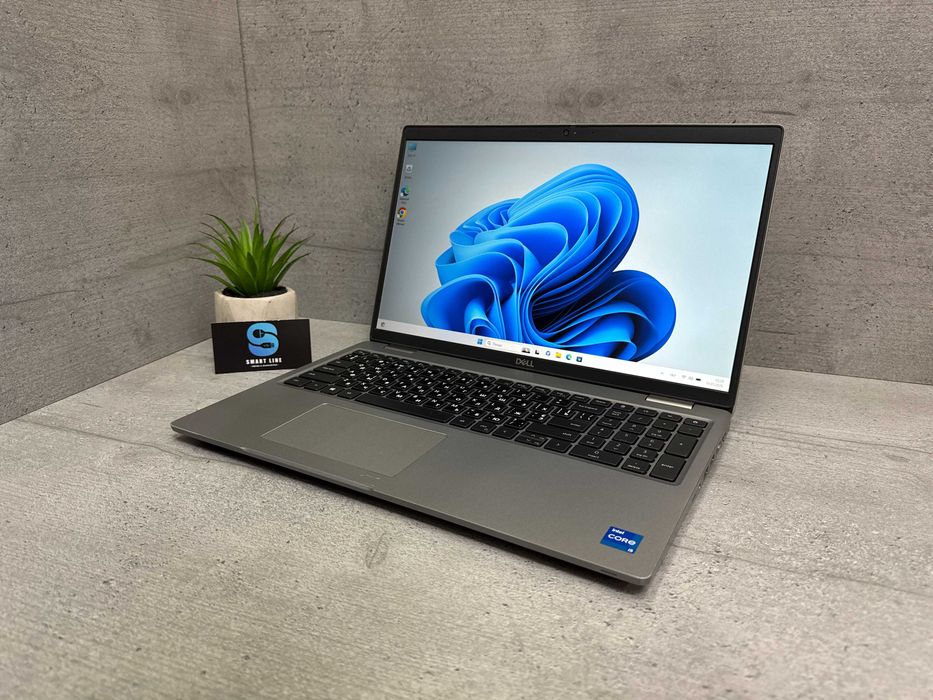 I5-1135G7/Стильний ноутбук Dell 5520/15.6"/256gb ssd/16gb ddr4