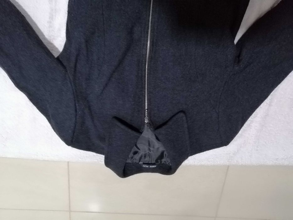 Casaco cinzento, Corte Play, tamanho S