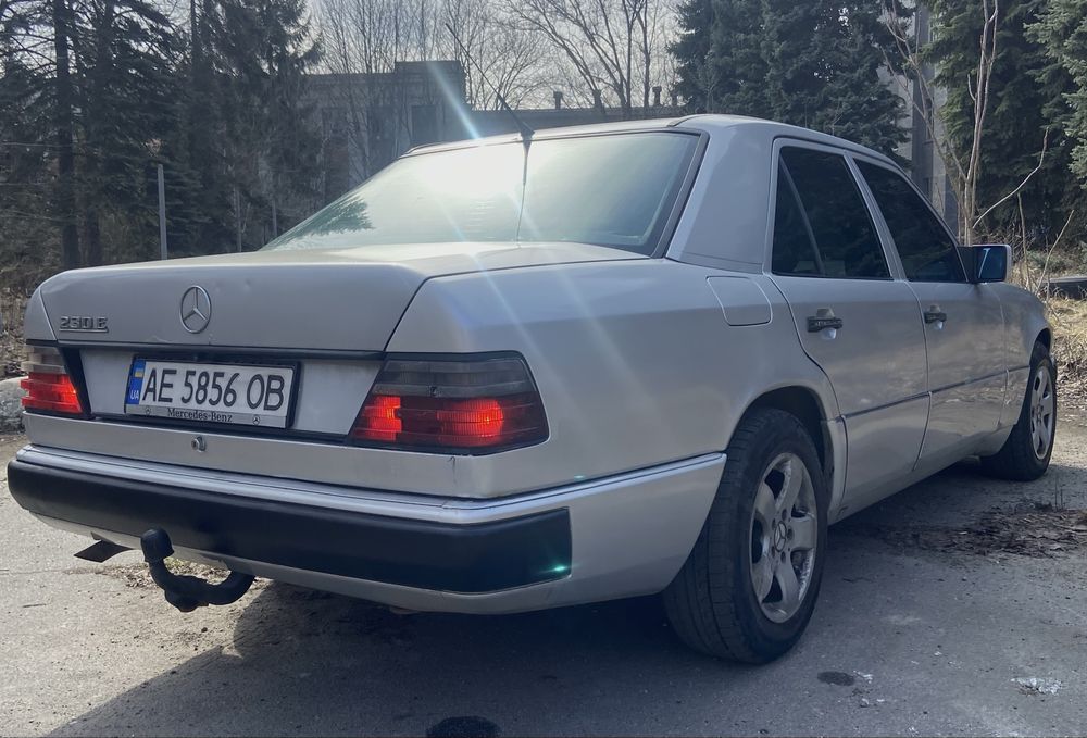 Mercedes E-Class w124