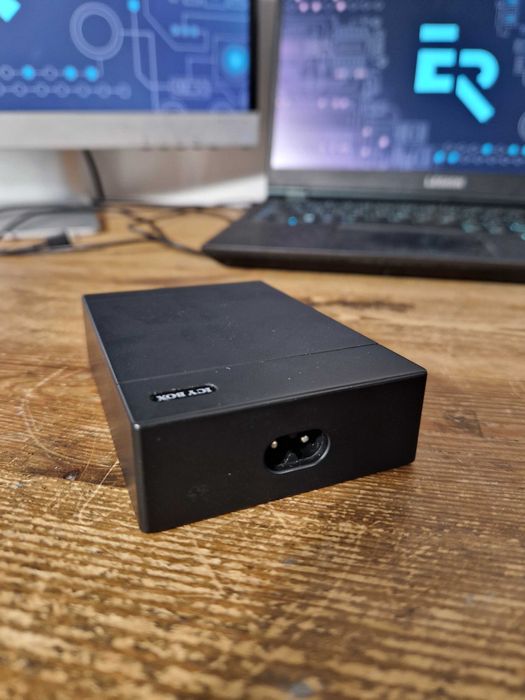 ICY BOX IB-CH504-QN Wewnątrz Czarny (4705)